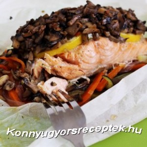 Gombás-citromos lazac párolt zöldséggel recept